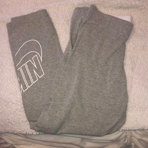 Gray NIKE cropped leggings